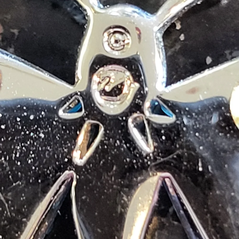 Atelier Swarovski approximately 8×